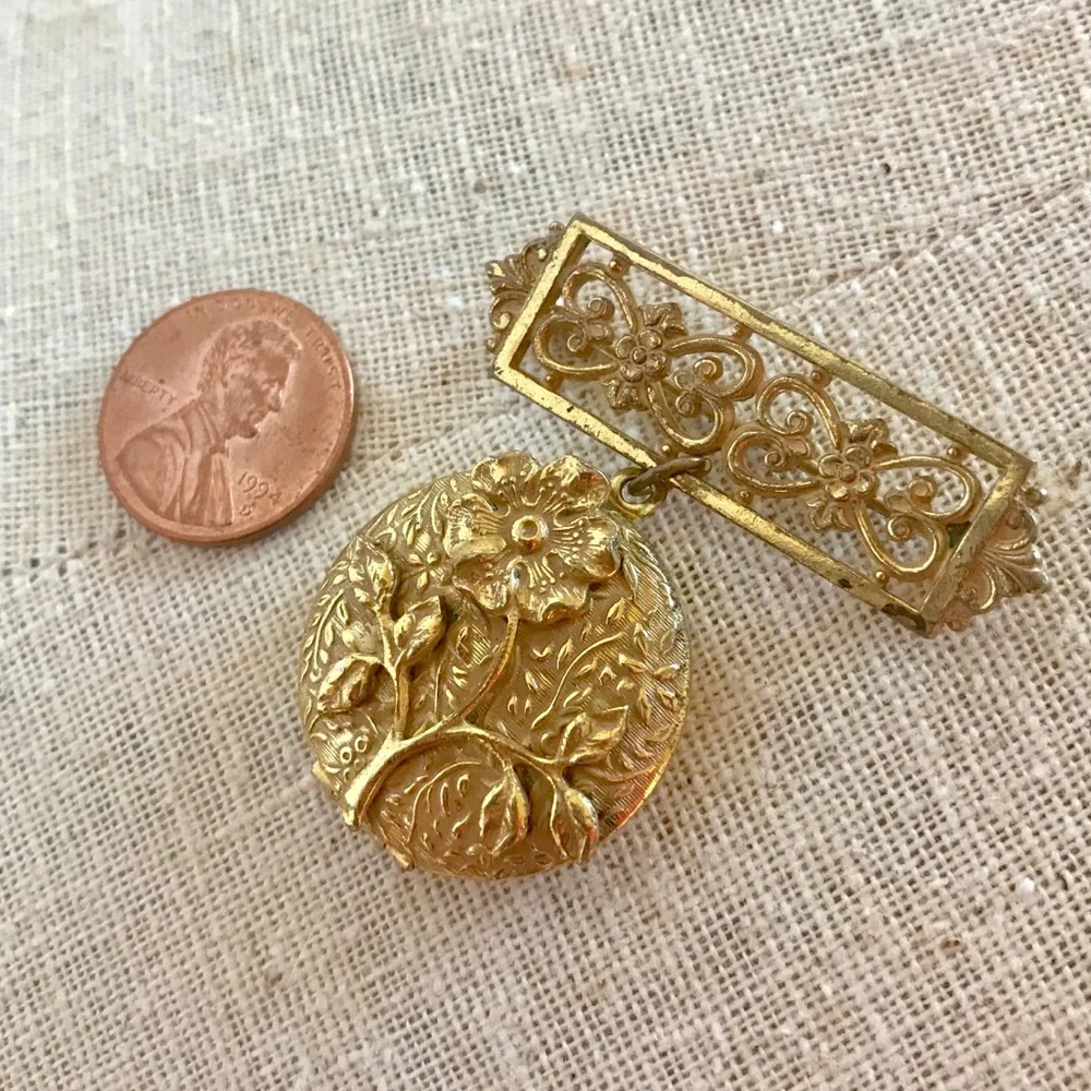 Vintage Locket Designer Miriam Haskell Keepsake